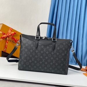 🩶 Louis Vuitton Porte Documents Voyage PM Shoulder Crossbody Bag